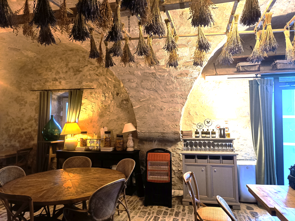 Restaurateurs : Pensez à la location de chauffages mobiles en cas de panne !